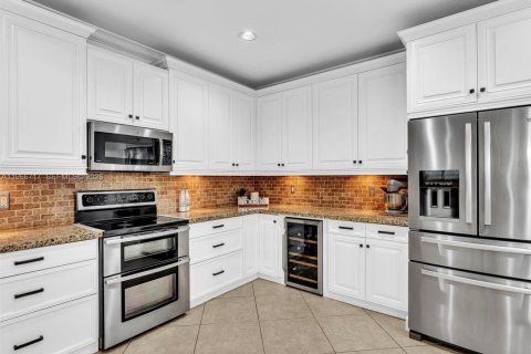 Villa ou maison à vendre à Weston, Floride: 6 chambres, 343.37 m2 № 2038613 - photo 20