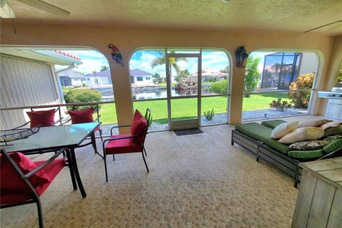 Villa ou maison à louer à Punta Gorda, Floride: 3 chambres, 185.62 m2 № 2322797 - photo 5