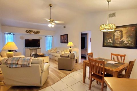 Villa ou maison à louer à Punta Gorda, Floride: 3 chambres, 185.62 m2 № 2322797 - photo 8