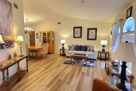 Villa ou maison à louer à Punta Gorda, Floride: 3 chambres, 185.62 m2 № 2322797 - photo 6