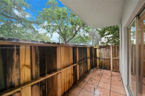 Condo in Pinecrest, Florida, 1 bedroom  № 1926392 - photo 11