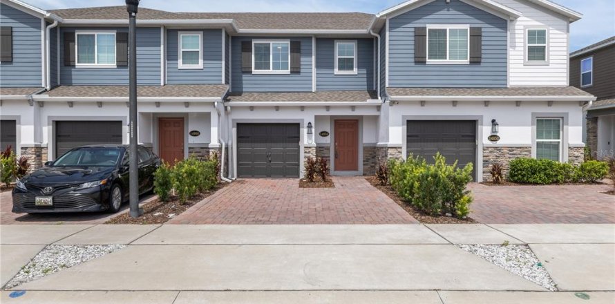Townhouse in Orlando, Florida 3 bedrooms, 125.6 sq.m. № 2197172