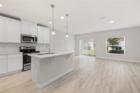 Townhouse in Orlando, Florida 3 bedrooms, 125.6 sq.m. № 2197172 - photo 4