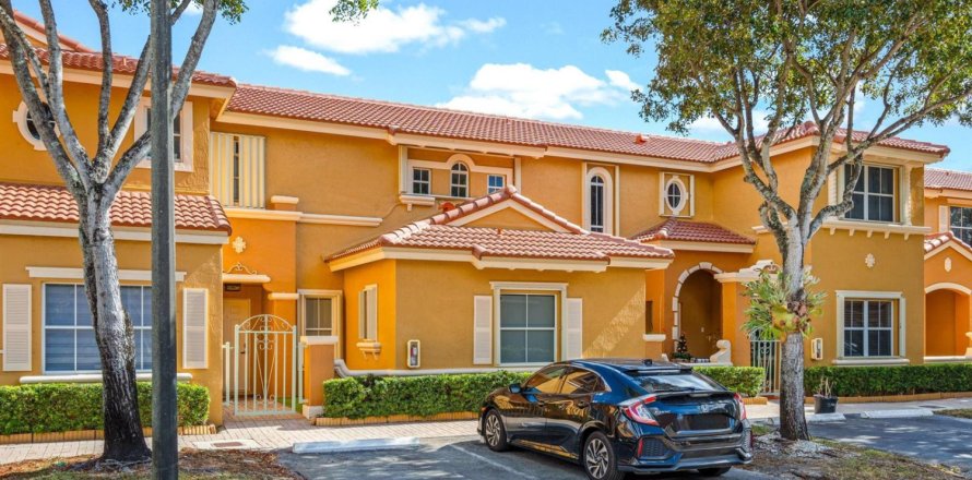 Condo à Miami Lakes, Floride, 3 chambres № 2250174