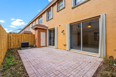 Copropriété à vendre à Miami Lakes, Floride: 3 chambres, 125.51 m2 № 2250174 - photo 5