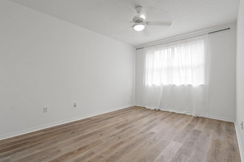 Copropriété à vendre à Miami Lakes, Floride: 3 chambres, 125.51 m2 № 2250174 - photo 4