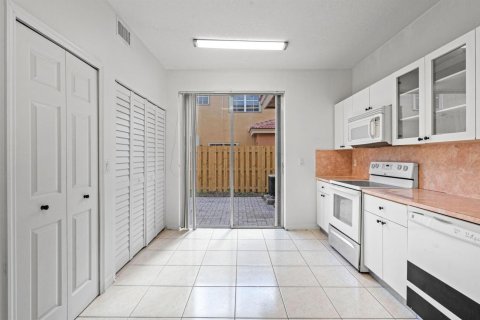 Copropriété à vendre à Miami Lakes, Floride: 3 chambres, 125.51 m2 № 2250174 - photo 29