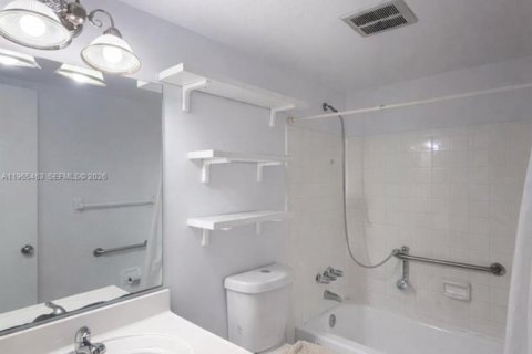 Copropriété à vendre à Margate, Floride: 2 chambres, 91.97 m2 № 2034105 - photo 14