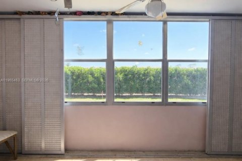 Copropriété à vendre à Margate, Floride: 2 chambres, 91.97 m2 № 2034105 - photo 9