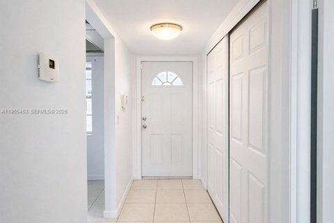 Copropriété à vendre à Margate, Floride: 2 chambres, 91.97 m2 № 2034105 - photo 11