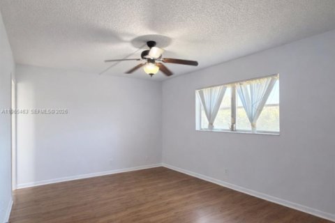 Copropriété à vendre à Margate, Floride: 2 chambres, 91.97 m2 № 2034105 - photo 12
