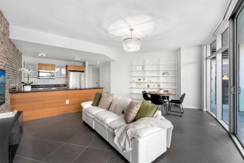 Купить кондоминиум в Майами, Флорида 2 спальни, 109.72м2, № 1963530 - фото 3