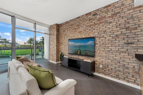 Купить кондоминиум в Майами, Флорида 2 спальни, 109.72м2, № 1963530 - фото 5