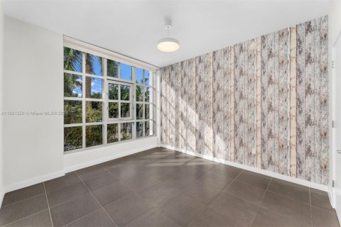 Купить кондоминиум в Майами, Флорида 2 спальни, 109.72м2, № 1963530 - фото 15