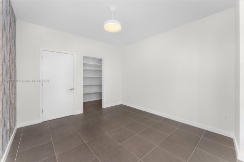 Купить кондоминиум в Майами, Флорида 2 спальни, 109.72м2, № 1963530 - фото 16