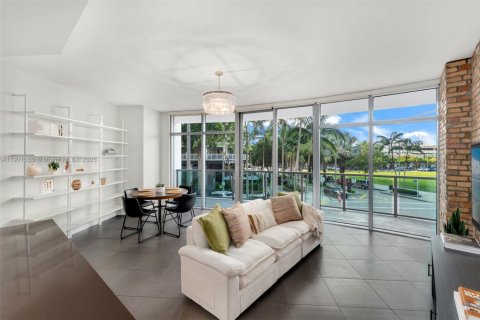 Купить кондоминиум в Майами, Флорида 2 спальни, 109.72м2, № 1963530 - фото 2