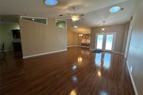House in Palm Coast, Florida 3 bedrooms, 175.86 sq.m. № 2233105 - photo 6