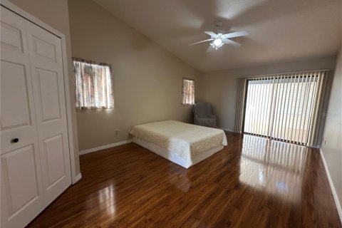 House in Palm Coast, Florida 3 bedrooms, 175.86 sq.m. № 2233105 - photo 15