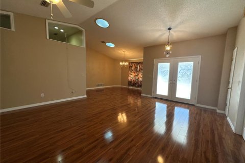 House in Palm Coast, Florida 3 bedrooms, 175.86 sq.m. № 2233105 - photo 5