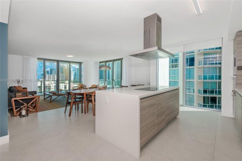Copropriété à vendre à Sunny Isles Beach, Floride: 3 chambres, 175.77 m2 № 2426060 - photo 9