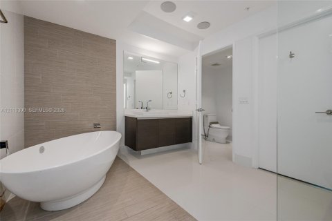 Copropriété à vendre à Sunny Isles Beach, Floride: 3 chambres, 175.77 m2 № 2426060 - photo 23