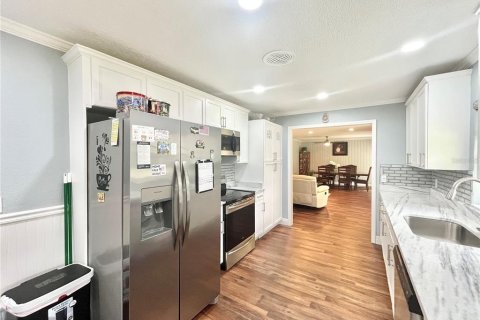 Villa ou maison à vendre à Ocala, Floride: 4 chambres, 189.89 m2 № 2407041 - photo 9