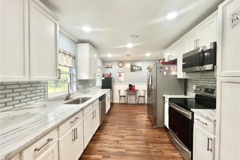 Villa ou maison à vendre à Ocala, Floride: 4 chambres, 189.89 m2 № 2407041 - photo 10