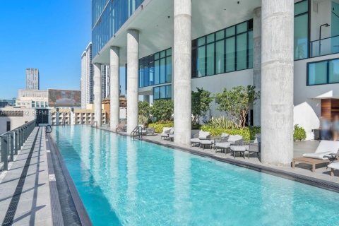 Condo in Miami, Florida, 1 bedroom  № 2019560 - photo 18