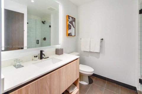 Condo in Miami, Florida, 1 bedroom  № 2019560 - photo 12
