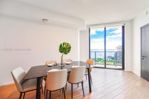 Condo in Miami, Florida, 1 bedroom  № 2019560 - photo 5