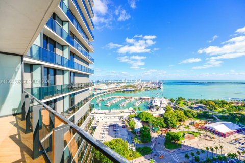 Condo in Miami, Florida, 1 bedroom  № 2019560 - photo 25