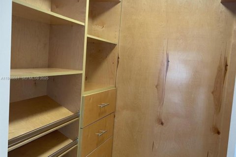 Купить кондоминиум в Санни-Айлс-Бич, Флорида 2 спальни, 91.79м2, № 2038143 - фото 13