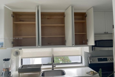 Купить кондоминиум в Санни-Айлс-Бич, Флорида 2 спальни, 91.79м2, № 2038143 - фото 19