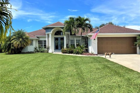 House in Rotonda, Florida 4 bedrooms, 217.76 sq.m. № 1514821 - photo 1