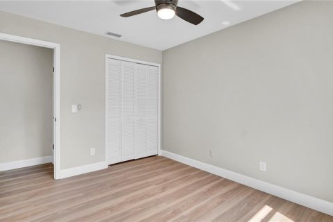House in Kissimmee, Florida 4 bedrooms, 149.57 sq.m. № 1718977 - photo 16