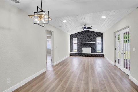 House in Kissimmee, Florida 4 bedrooms, 149.57 sq.m. № 1718977 - photo 5