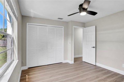 House in Kissimmee, Florida 4 bedrooms, 149.57 sq.m. № 1718977 - photo 19