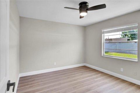 House in Kissimmee, Florida 4 bedrooms, 149.57 sq.m. № 1718977 - photo 18
