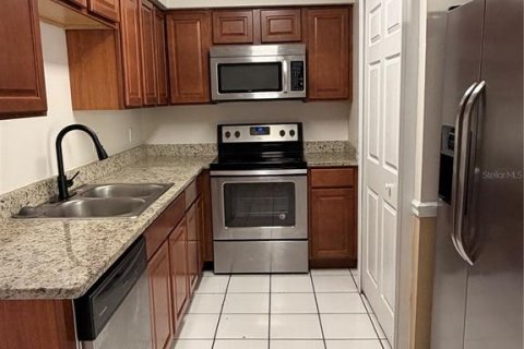 Touwnhouse à louer à Orlando, Floride: 2 chambres, 82.78 m2 № 2106678 - photo 7