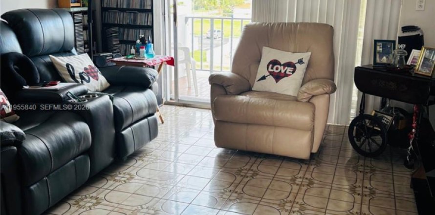 Condo in Miami, Florida, 2 bedrooms  № 2009834