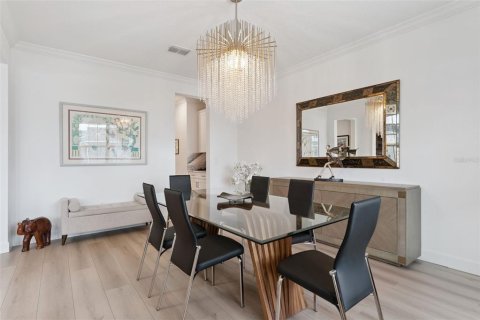 Villa ou maison à vendre à Oviedo, Floride: 6 chambres, 464.88 m2 № 2354520 - photo 8