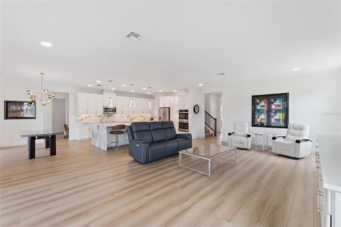 Villa ou maison à vendre à Oviedo, Floride: 6 chambres, 464.88 m2 № 2354520 - photo 19