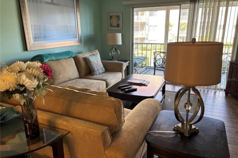Condo in Bradenton, Florida, 2 bedrooms  № 2113205 - photo 14