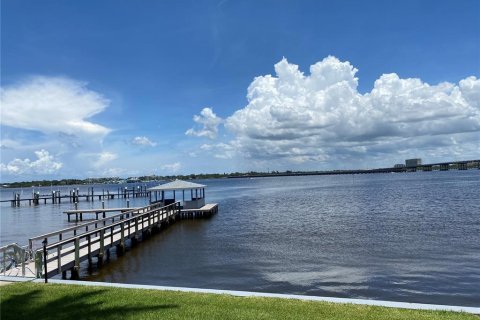 Condo in Bradenton, Florida, 2 bedrooms  № 2113205 - photo 7
