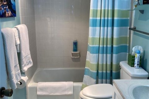 Condo in Bradenton, Florida, 2 bedrooms  № 2113205 - photo 18