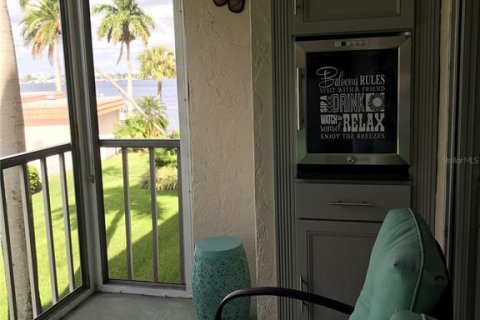 Condo in Bradenton, Florida, 2 bedrooms  № 2113205 - photo 24