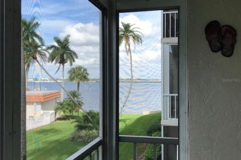 Condo in Bradenton, Florida, 2 bedrooms  № 2113205 - photo 25