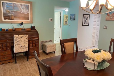 Condo in Bradenton, Florida, 2 bedrooms  № 2113205 - photo 19