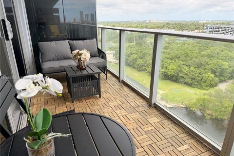 Condo in North Miami Beach, Florida, 2 bedrooms  № 1953128 - photo 5