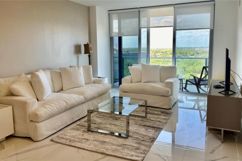 Condo in North Miami Beach, Florida, 2 bedrooms  № 1953128 - photo 15